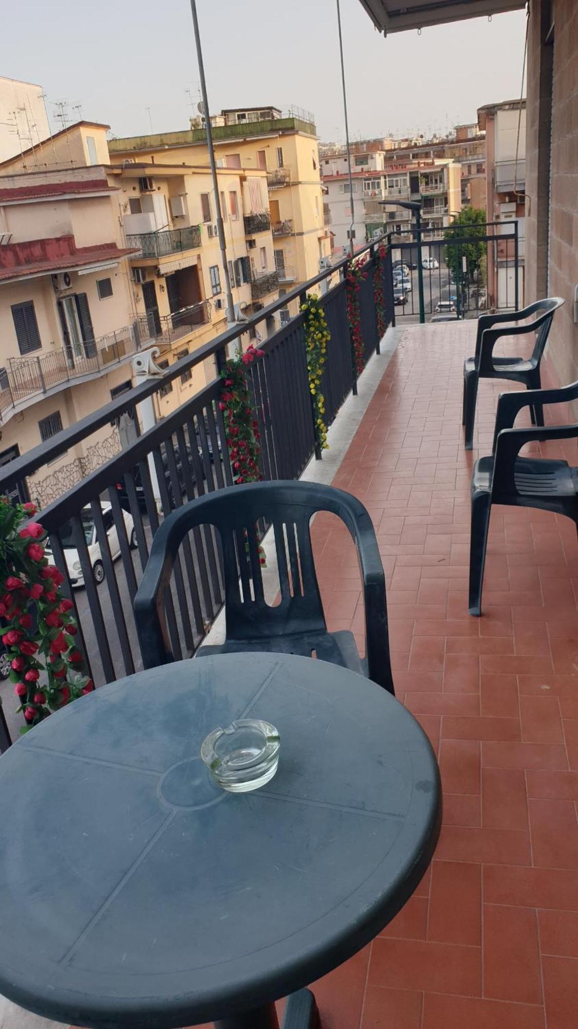 Napoli Stadio - 3 Bedrooms - 2 Bathrooms - Free Park Екстер'єр фото
